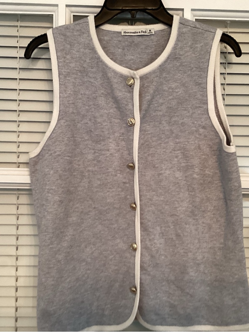 Abercrombie & Fitch Light Gray Sleeveless Button-Front Knit Tank with White Trim
